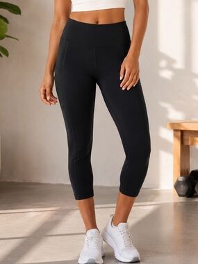 Lululemon Black Speed Up Crop